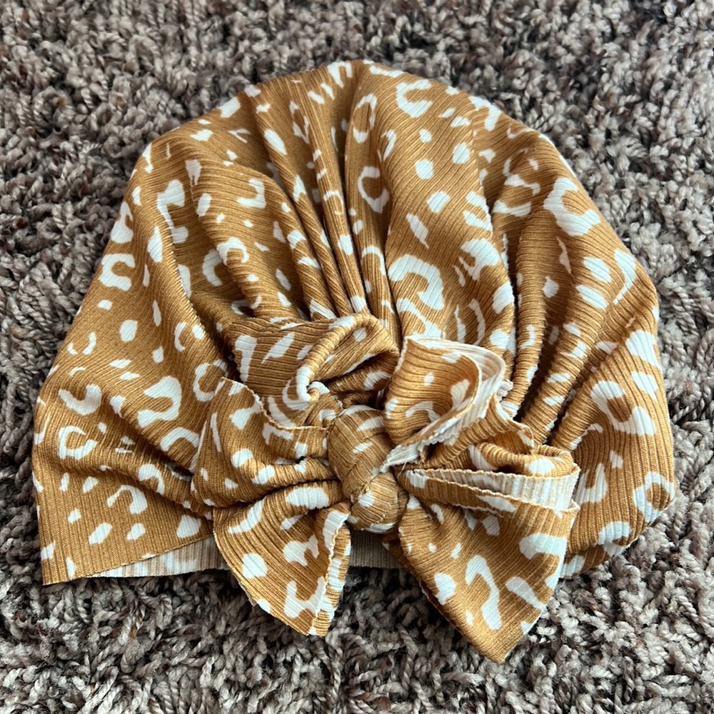 Bunny Knot Bow Turbain size small, animal print